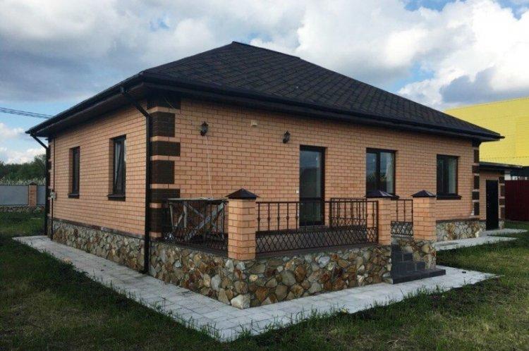 Maisons en briques à un étage - projets et photos