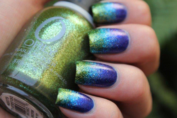 Ombre sur les ongles avec des paillettes - photo