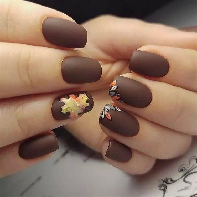 Manucure mate d'automne 2020 - photo