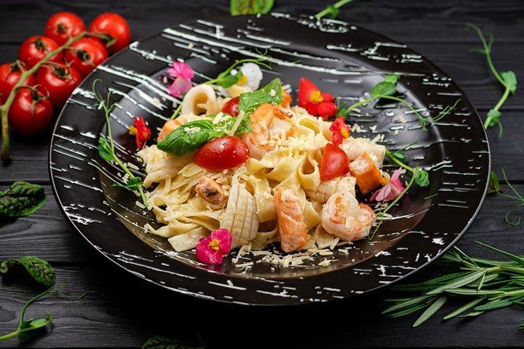 Pâtes aux champignons et fruits de mer - recettes