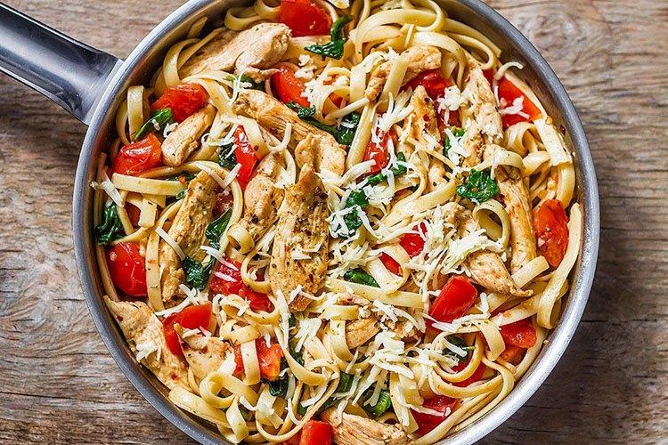 Pâtes au poulet et légumes - recettes