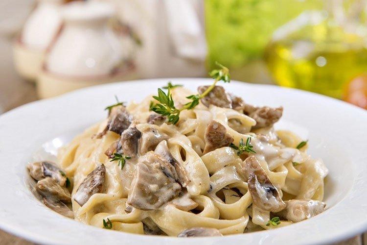 Spaghetti au poulet Carbonara - recettes