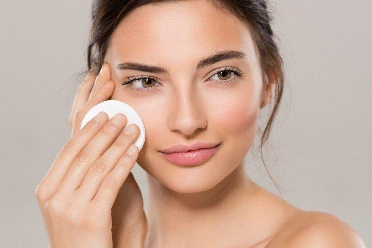 Préparation de la peau - Peeling du visage à domicile