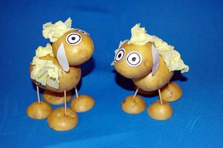 Mouton moelleux à base de pommes de terre - Artisanat à base de légumes pour la maternelle