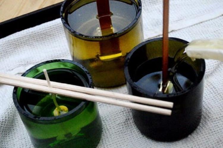 Beau bougeoir bouteille de vin - Chandeliers en verre DIY