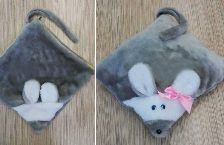 Oreiller carré à faire soi-même Souris avec queue de cheval