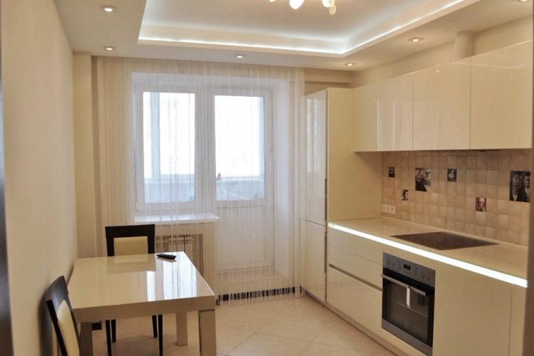 Plafonds en plaques de plâtre pour une petite cuisine