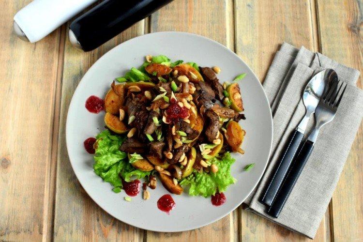 Salade de pommes et foie de poulet - Salades simples et délicieuses pour toutes les occasions