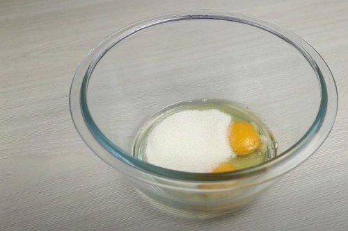 Crêpes luxuriantes sur kéfir chaud - une recette étape par étape