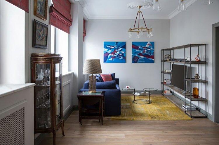 Stores romains dans le salon (hall) - photo de design d'intérieur