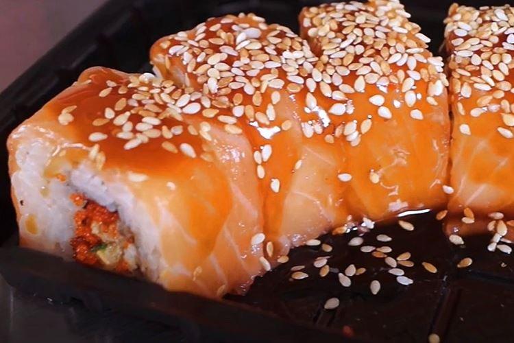 Roll Red Dragon à la maison - recette étape par étape avec photo