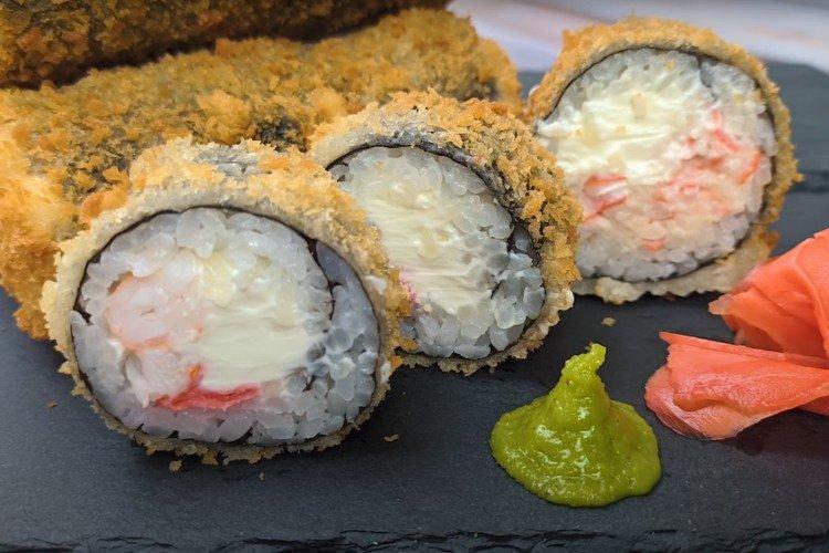 Rouleaux de tempura frits à la maison - une recette étape par étape avec une photo