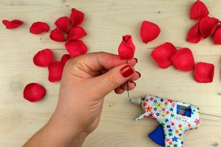 Rose de pétales individuels - rose à faire soi-même de foamiran