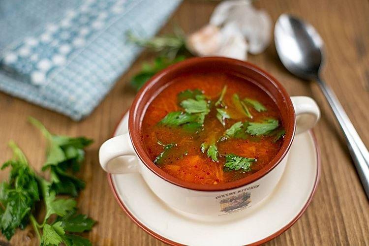 Soupe de tomates au saumon rose en conserve - recettes