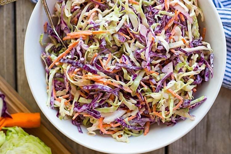 Salade de chou frais à l'ananas - recettes