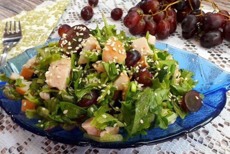 Salade de poulet fumé et raisins - recettes