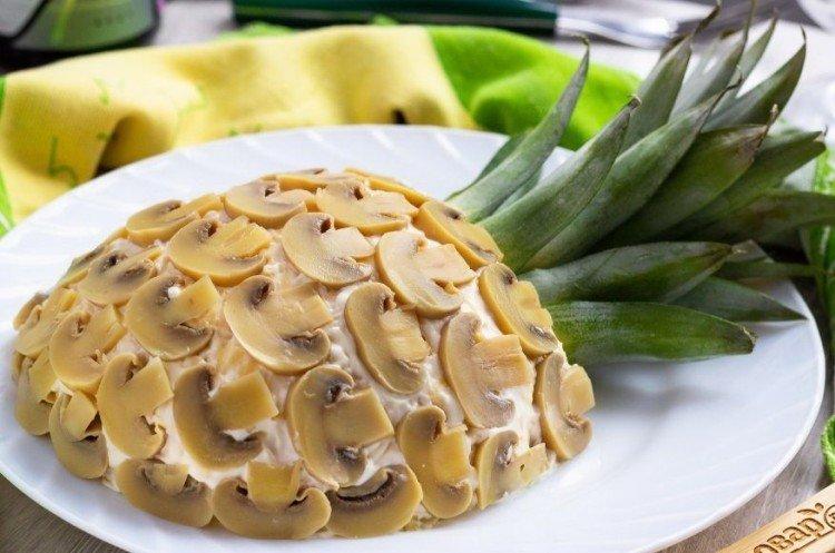 Salade de poulet, ananas et champignons - recettes
