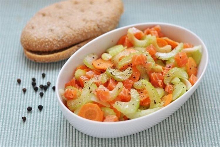 Salade saumon céleri et carottes - Recettes de salades sans mayonnaise