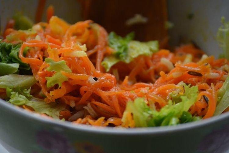 Salade de carottes au riz et pistaches - Recettes de salades sans mayonnaise