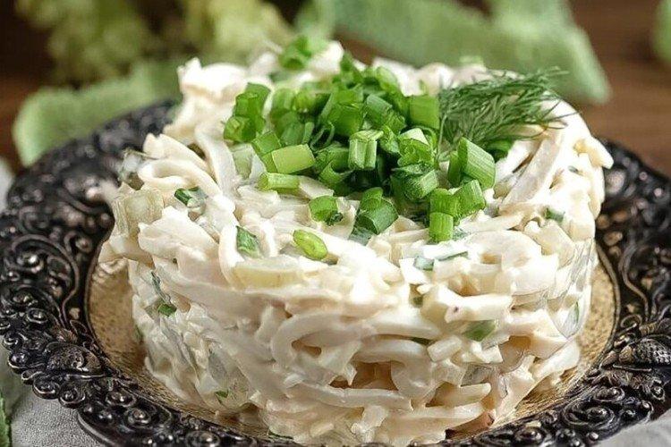 Salade de calmars et concombres marinés - recettes