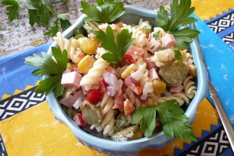 Salade de saucisses fumées à la moutarde douce et au piment - recettes