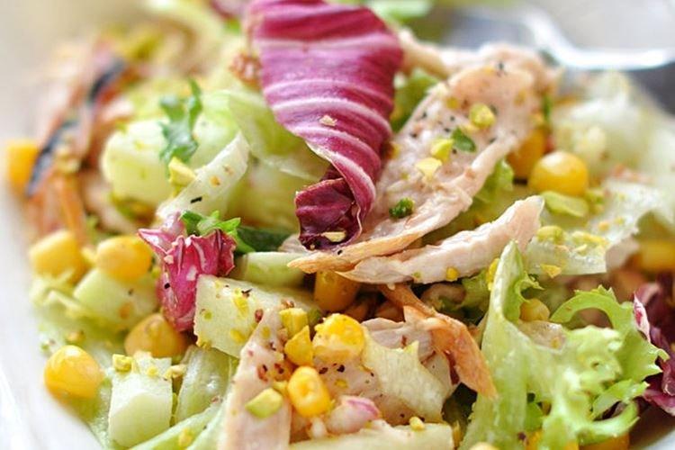 Salade de poulet, pommes et maïs - recettes