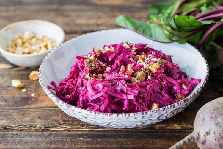 Salade de betteraves aux pruneaux et mayonnaise - Recettes de salades à la mayonnaise