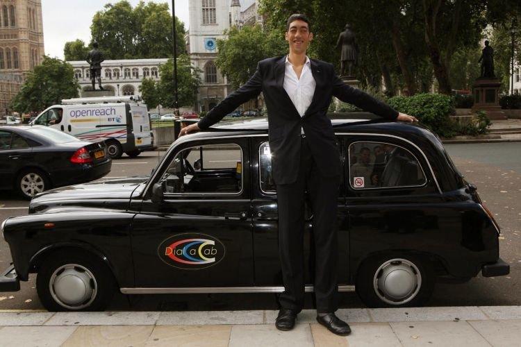 Sultan Kesen - Les personnes les plus grandes du monde