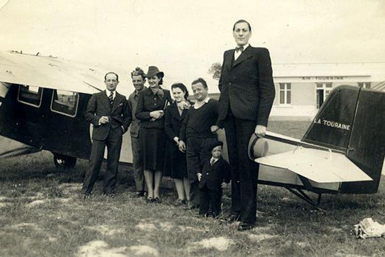 John Carroll - Les personnes les plus grandes du monde