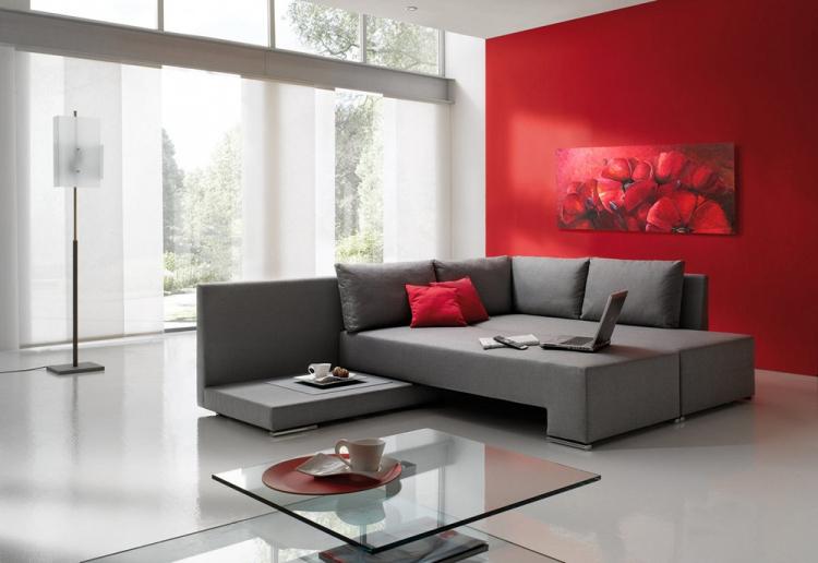 Gris avec du rouge - La combinaison de couleurs à l'intérieur