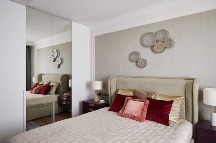 Armoire directe dans la chambre