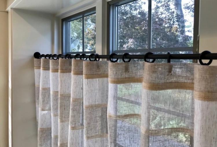 Rideaux de café - Types de rideaux pour le salon