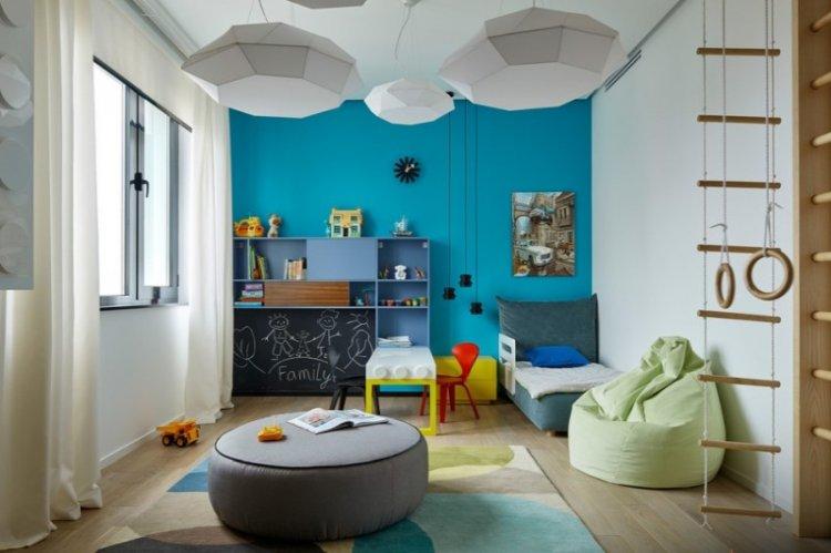 Couleur bleue à l'intérieur de la chambre des enfants - photo