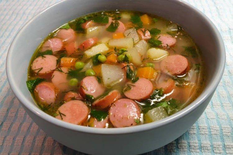 Soupe aux pois avec saucisses - recettes de soupes pour tous les jours
