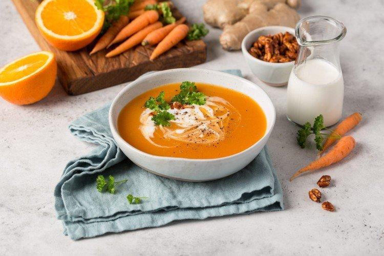 Soupe de purée de carottes - délicieuses recettes