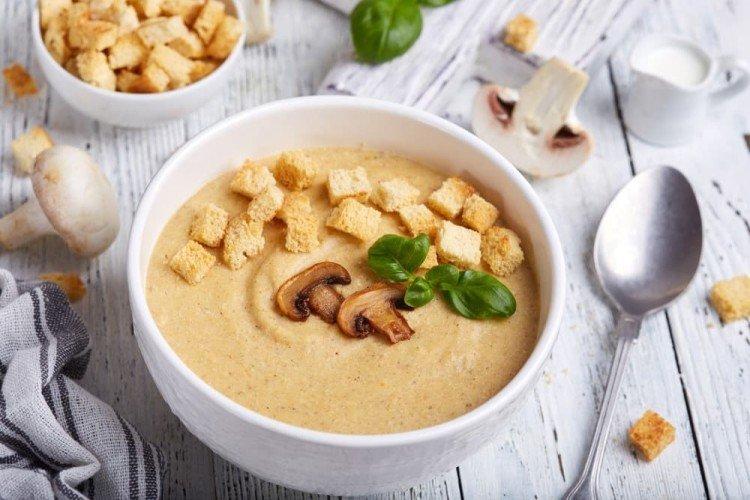 Soupe de purée de champignons - délicieuses recettes