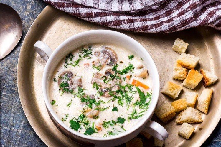 Soupe de champignons au fromage - recette de soupe au fromage à la crème