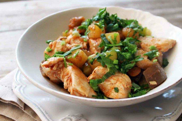 Compote de pommes de terre à la viande et aux aubergines - les recettes pas à pas