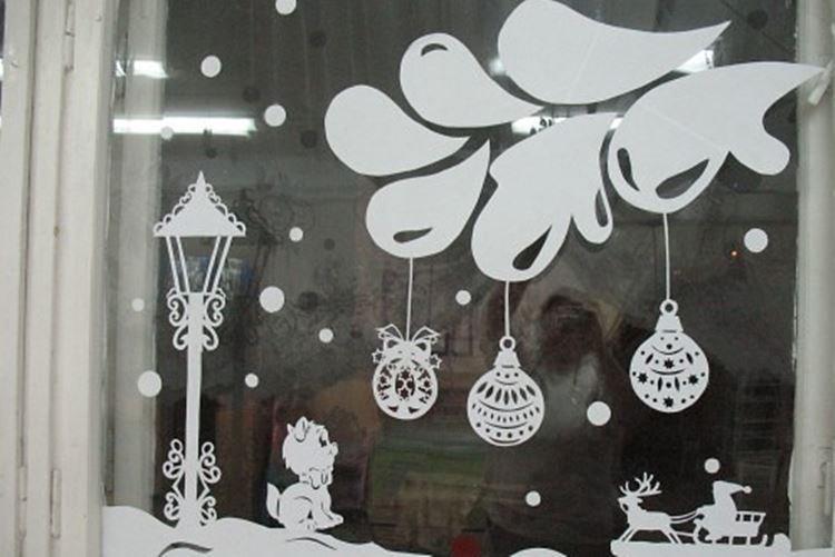 Décorations de fenêtre pour le Nouvel An - photos et idées