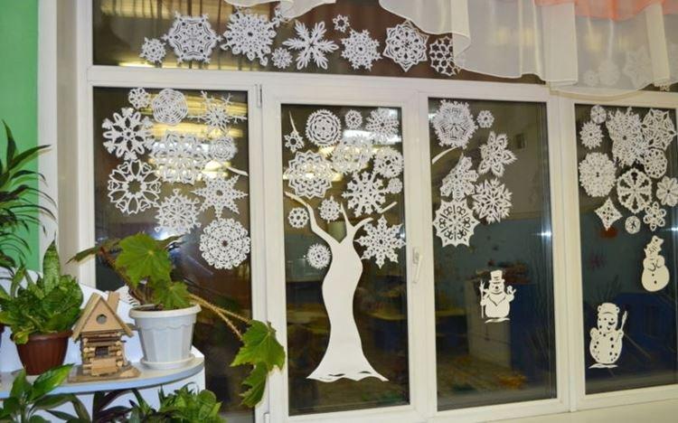 Décorations de fenêtre pour le Nouvel An - photos et idées