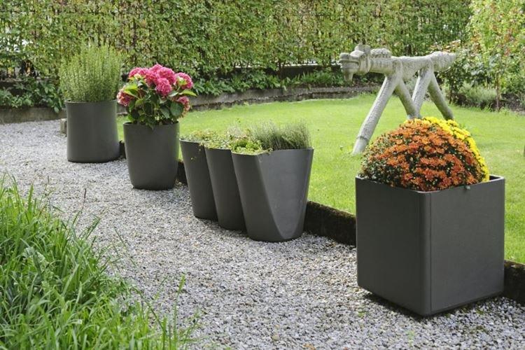 Pots de fleurs d'extérieur - photo