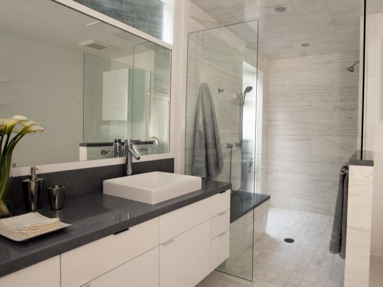 Conception de salle de bain dans un style moderne - photo