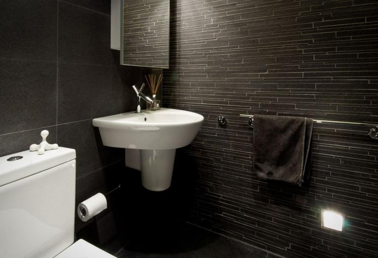 Conception de salle de bain dans un style moderne - photo