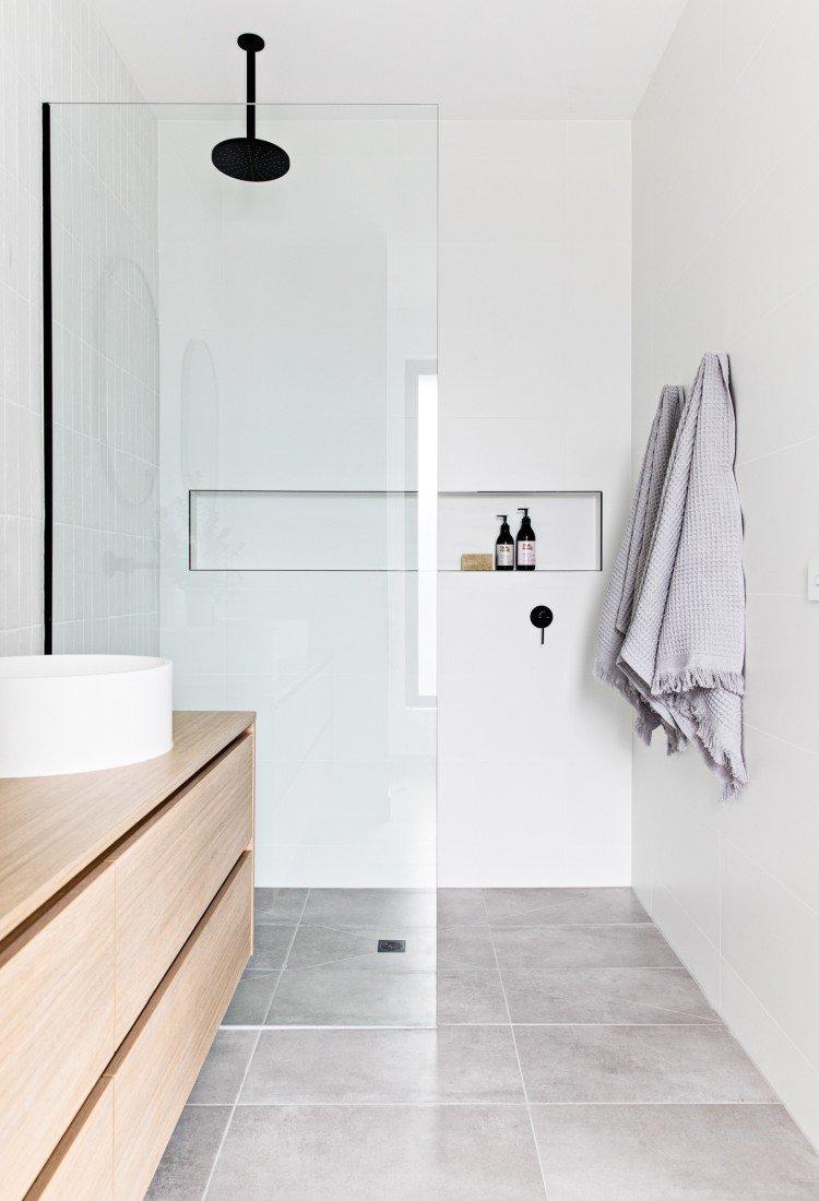 Conception de salle de bain de style scandinave - photo