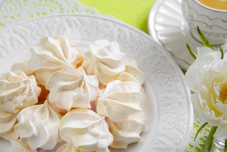 Meringue parfumée à la cardamome - Recettes délicieuses et pas chères