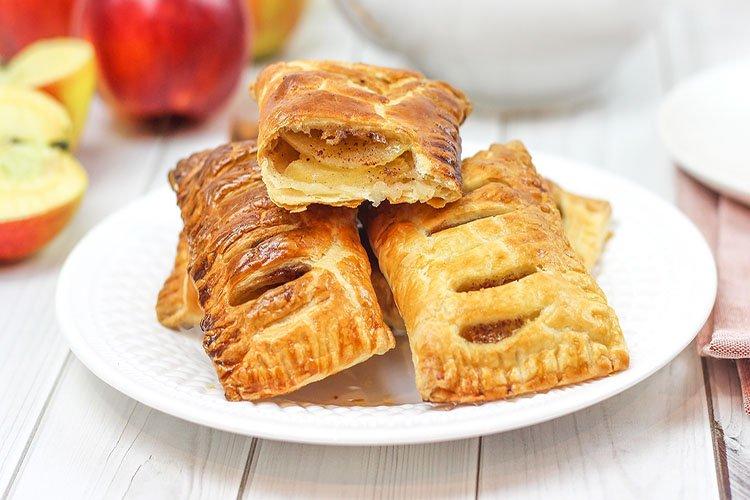 Langues feuilletées aux pommes - Recettes de pâte feuilletée