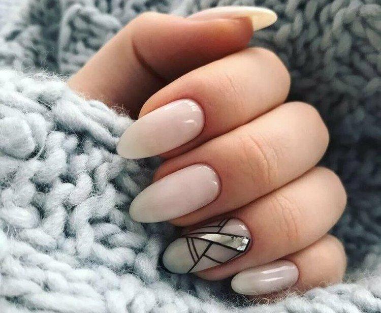 Manucure d'hiver nue 2020-2021