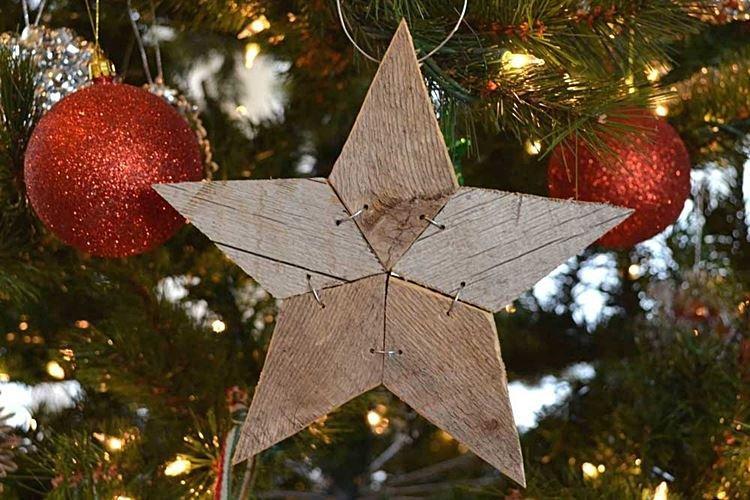 Étoile DIY sur le sapin de Noël - photos et idées