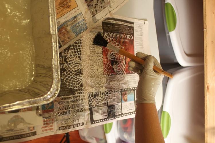 Plafond pour un lustre fait de serviettes tricotées avec vos propres mains